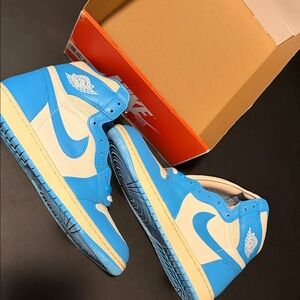 Box only for customer Size 9.5 Nike Jordan 1 retro high UNC reimagined box only